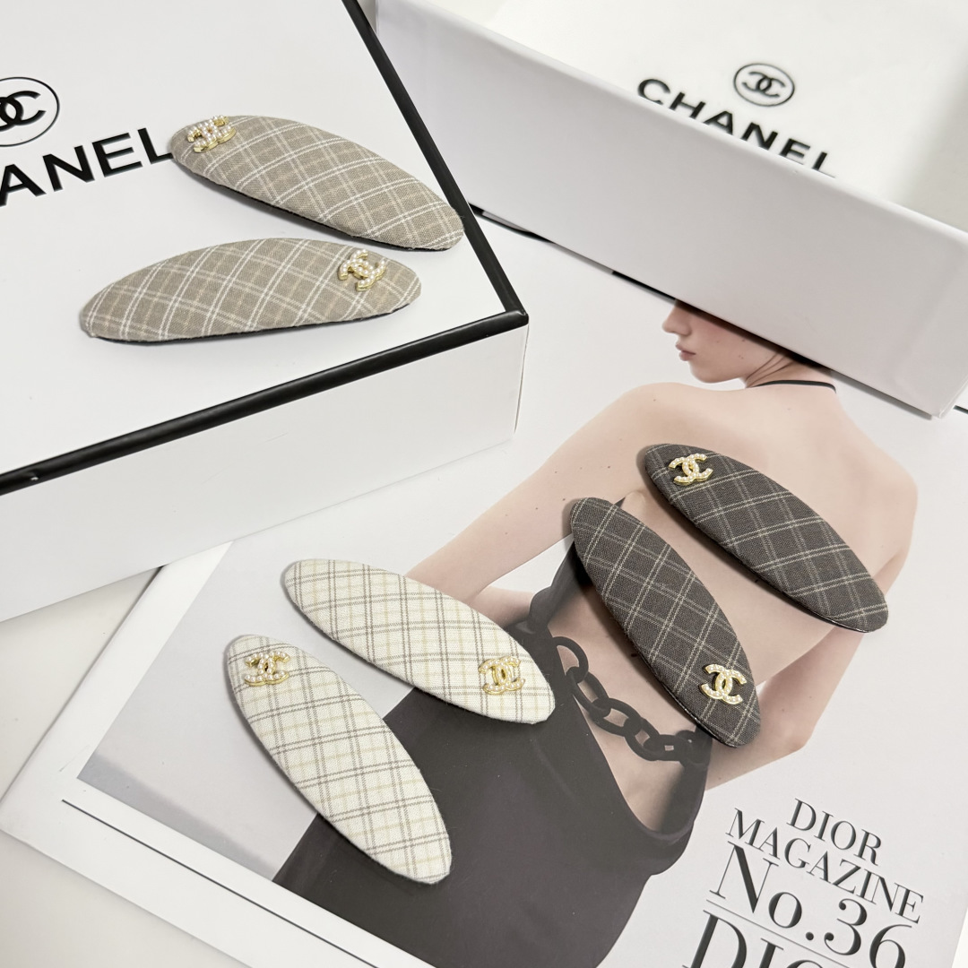 CHanel Hairpin hh15
